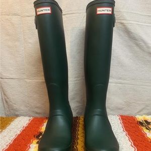 Hunter boots size 8